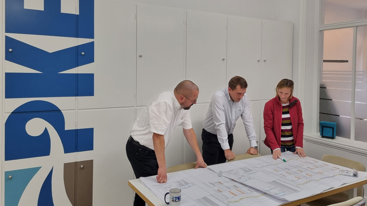 Beratung im Büro der PKE pme GmbH